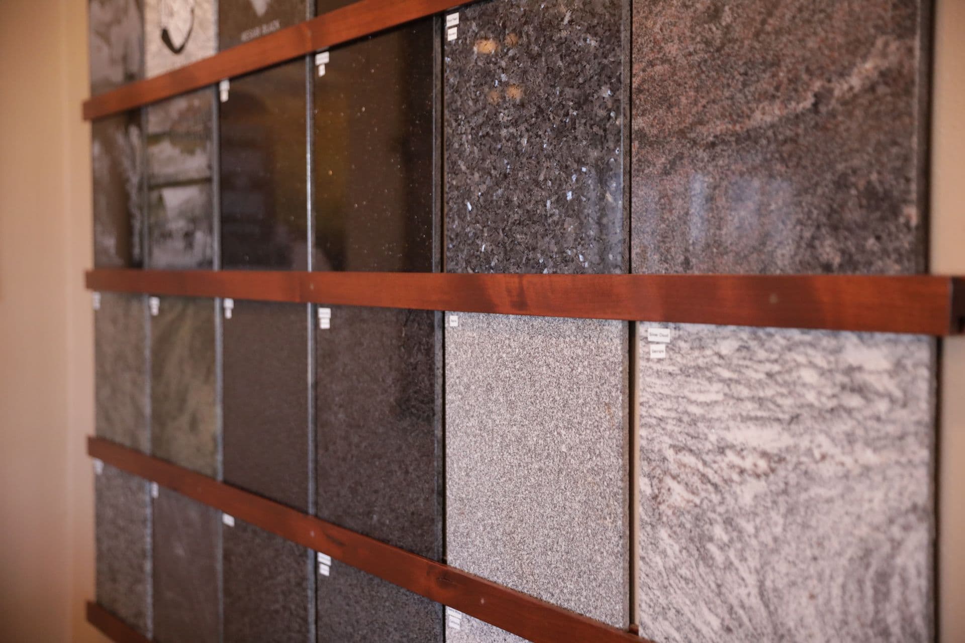 Paulson Monuemnts - Granite Colors